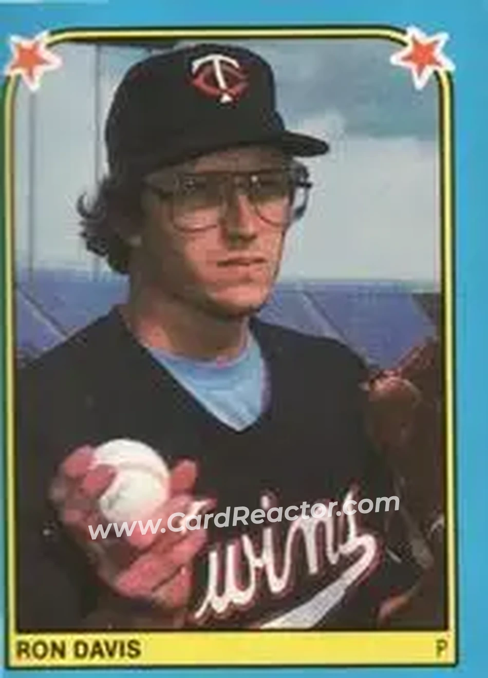 1983 Fleer Star Stickers #133 - Ron Davis - Minnesota Twins - Front