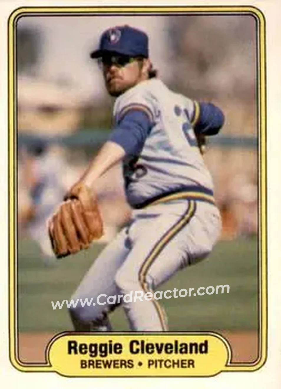 1982 Fleer #137 - Reggie Cleveland - Milwaukee Brewers - Front 1982 Fleer #137 - Reggie Cleveland - Milwaukee Brewers - Front