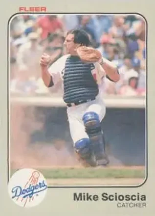 1983 Fleer #221 - Mike Scioscia - Los Angeles Dodgers