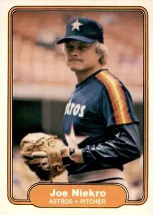 1982 Fleer #221 - Joe Niekro - Houston Astros
