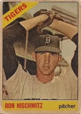 1966 Topps Venezuelan #38 - Ron Nischwitz - Detroit Tigers