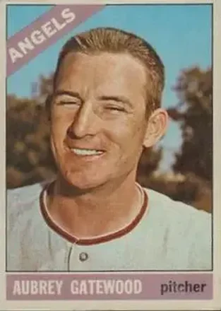1966 Topps Venezuelan #42 - Aubrey Gatewood - California Angels 1966 Topps Venezuelan #42 - Aubrey Gatewood - California Angels
