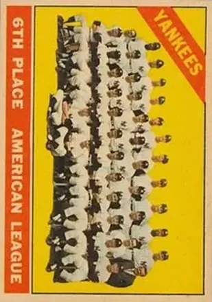 1966 Topps Venezuelan #92 - New York Yankees - New York Yankees