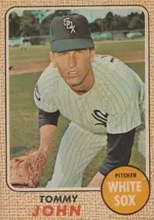 1968 Topps Venezuelan #72 - Tommy John - Chicago White Sox