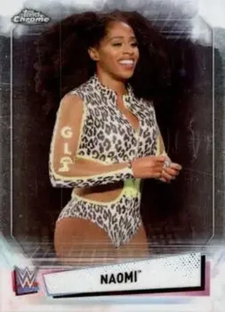 2021 Topps Chrome WWE #30 - Naomi