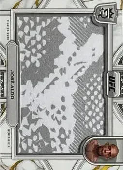 2024 Topps Royalty UFC feature card