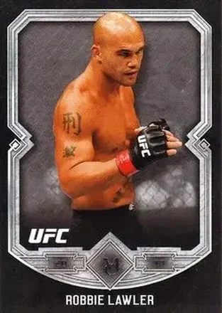 2017 Topps Museum Collection UFC #35 - Robbie Lawler