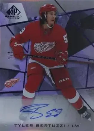 2021-22 SP Game Used - Purple Fragment #86 - Tyler Bertuzzi - Detroit Red Wings