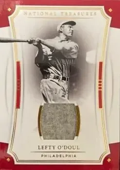 2017 Panini National Treasures feature card