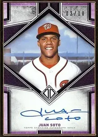 2019 Topps Transcendent Collection - Transcendent Autographs Purple #TCA-JS - Juan Soto - Washington Nationals