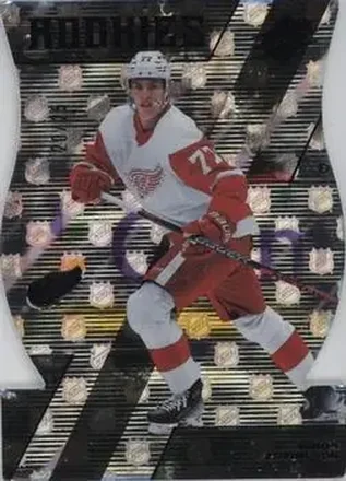 2023-24 SPx - NHL Shield Hologram Die Cut #122 - Simon Edvinsson - Detroit Red Wings