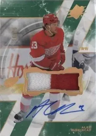 2023-24 SPx - Autographs Patch #4 - Alex DeBrincat - Detroit Red Wings