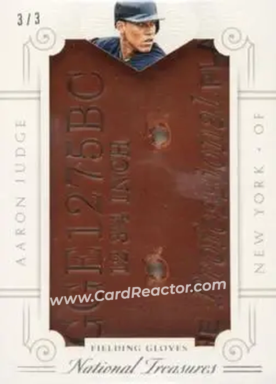 2015 Panini National Treasures - Fielding Gloves #2 - Aaron Judge - New York Yankees - Front