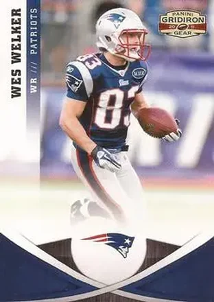 2011 Panini Gridiron Gear #5 - Wes Welker - New England Patriots