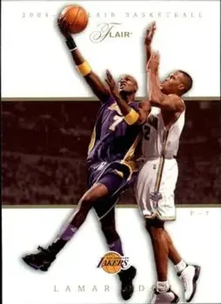 2004-05 Flair #9 Lamar Odom