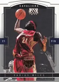 2003-04 SkyBox LE #8 Darius Miles