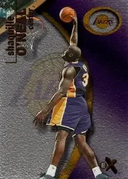 2000-01 E-X #38 Shaquille O'Neal