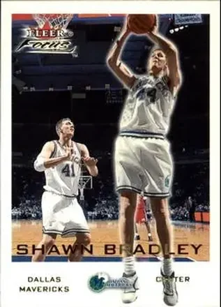 2000-01 Fleer Focus #18 - Shawn Bradley - Dallas Mavericks