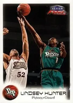 1999-00 Fleer Focus #8 - Lindsey Hunter - Detroit Pistons