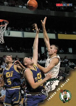 1996-97 Hoops #10 Eric Montross