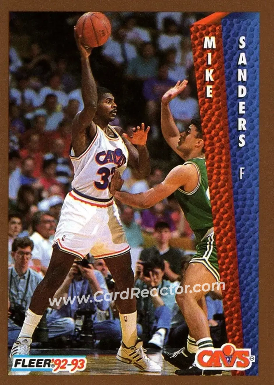 1992-93 Fleer #44 - Mike Sanders - Cleveland Cavaliers - Front