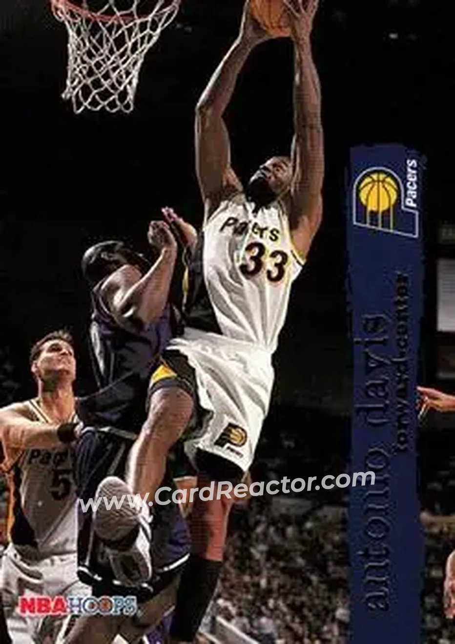 1995-96 Hoops #307 - Antonio Davis - Indiana Pacers - Front