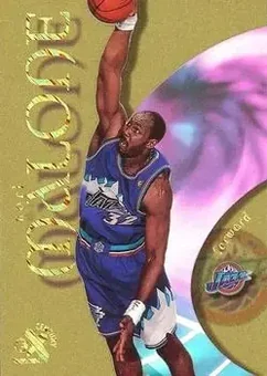 Karl Malone · 1998-99 SkyBox E-X Century #15 · Essential Credentials Future