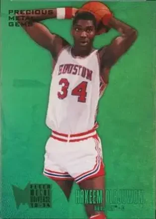 2013-14 Fleer Retro - '95-96 Metal Universe Precious Metal Gems Green #227 - Hakeem Olajuwon - Houston Cougars
