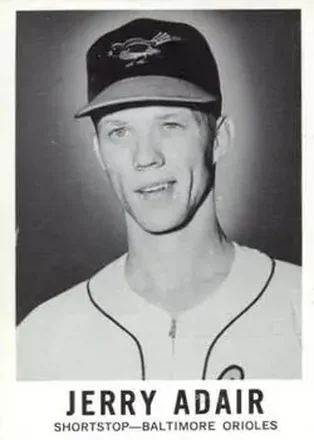 1960 Leaf #28 - Jerry Adair - Baltimore Orioles