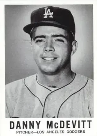 1960 Leaf #50 - Danny McDevitt - Los Angeles Dodgers