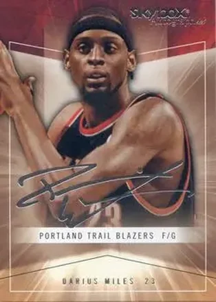 2004-05 SkyBox Autographics #22 - Darius Miles - Portland Trail Blazers