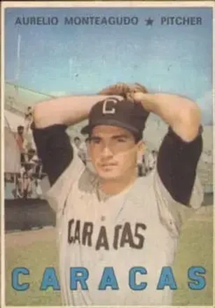 1967 Topps Venezuelan #17 - Aurelio Monteagudo - Leones del Caracas