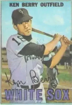 1967 Topps Venezuelan #250 - Ken Berry - Chicago White Sox