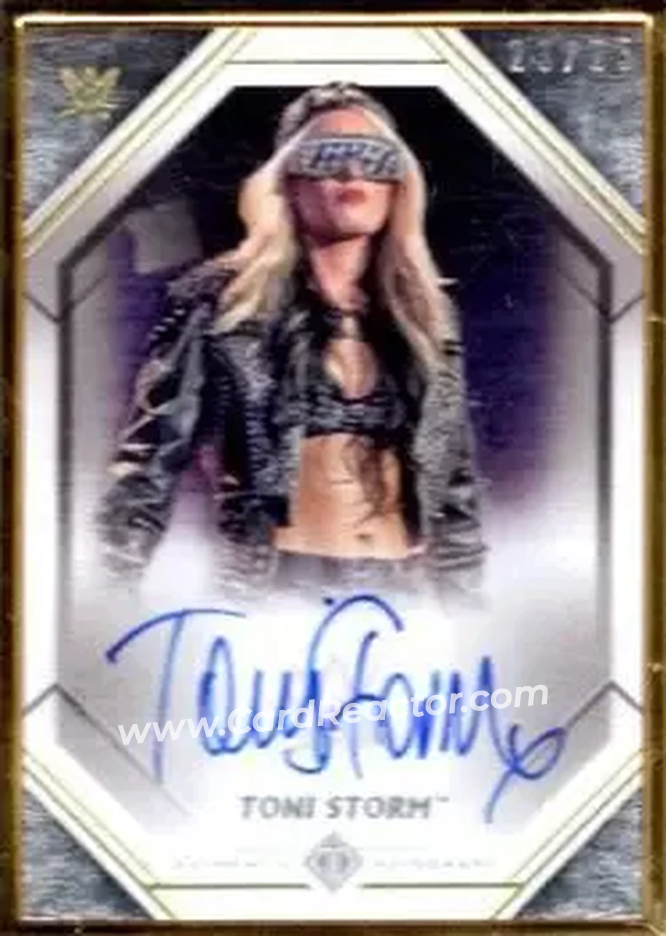 2021 Topps Transcendent Collection WWE - Autographs #A-TS - “Timeless” Toni Storm
