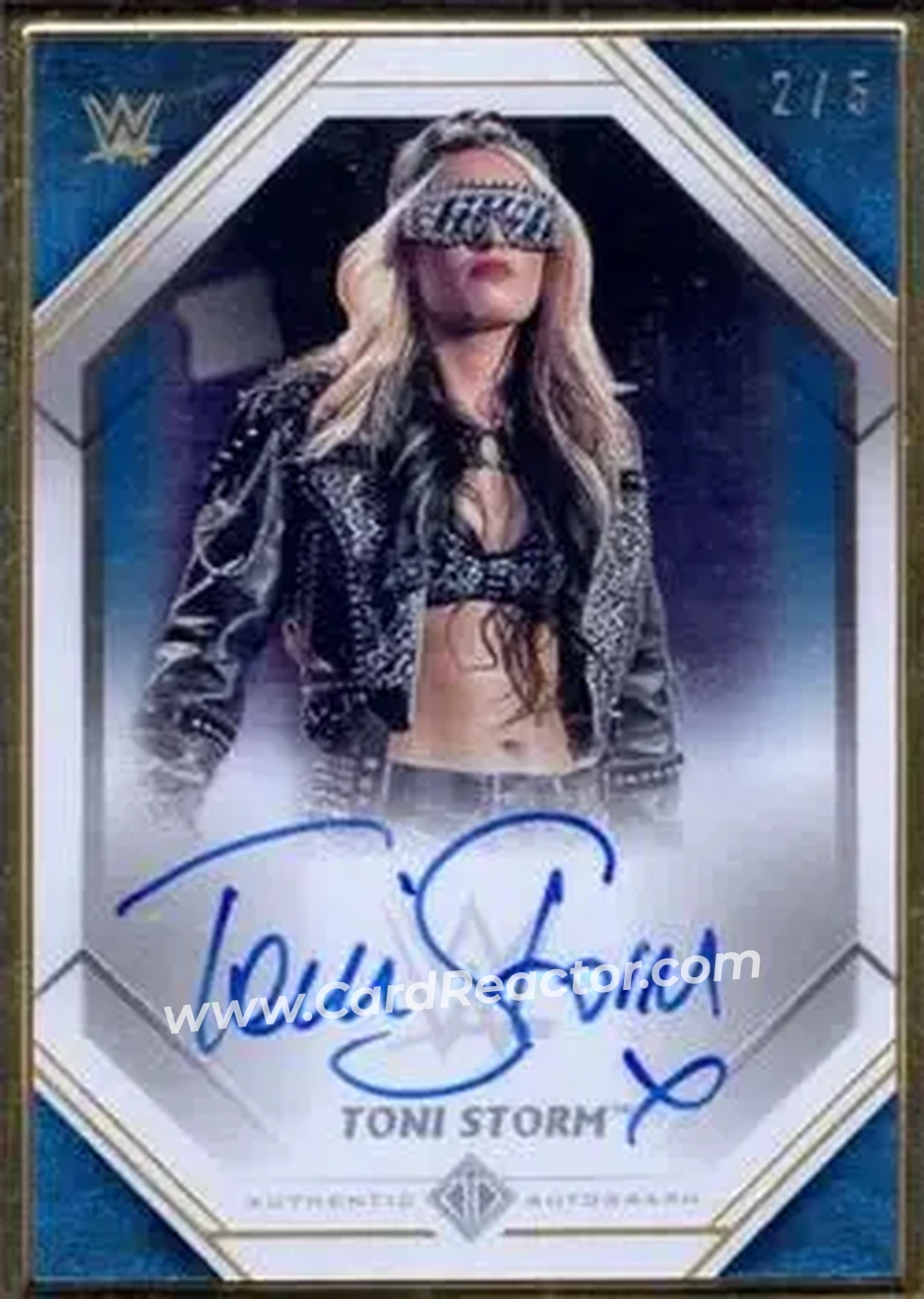 2021 Topps Transcendent Collection WWE - Autographs Blue #A-TS - “Timeless” Toni Storm