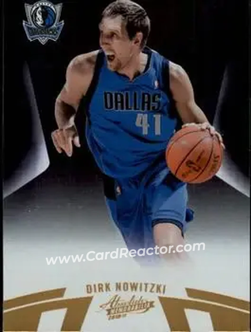 2010-11 Panini Absolute Memorabilia #12 - Dirk Nowitzki - Dallas Mavericks