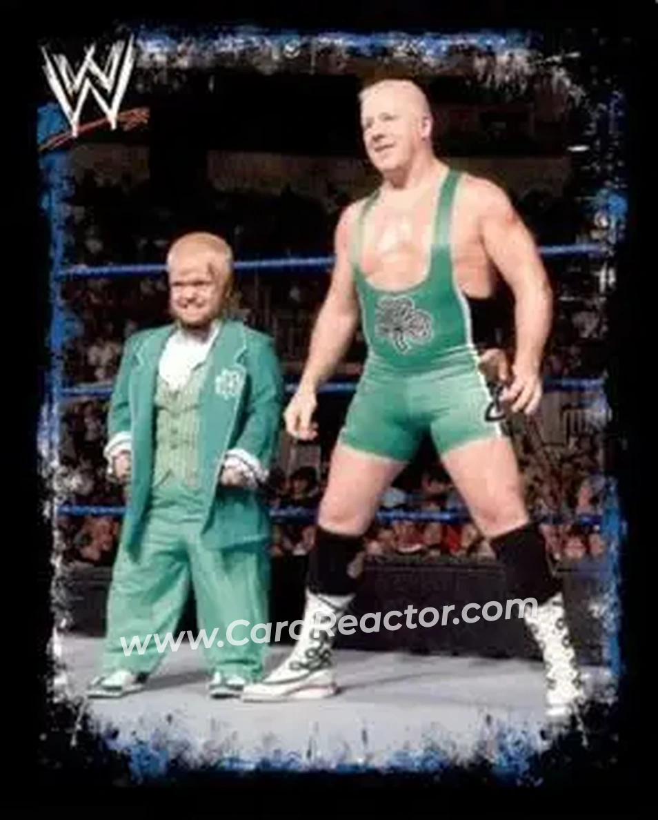 2009 Topps WWE Rivals Spanish #69 - Finlay & Hornswoggle - Front