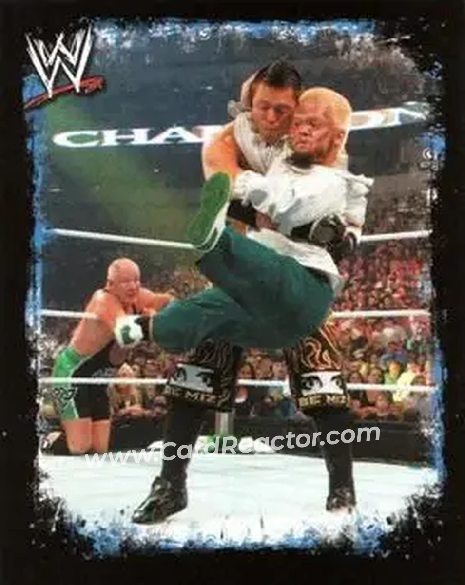 2009 Topps WWE Rivals Spanish #71 - Finlay & Hornswoggle - Front