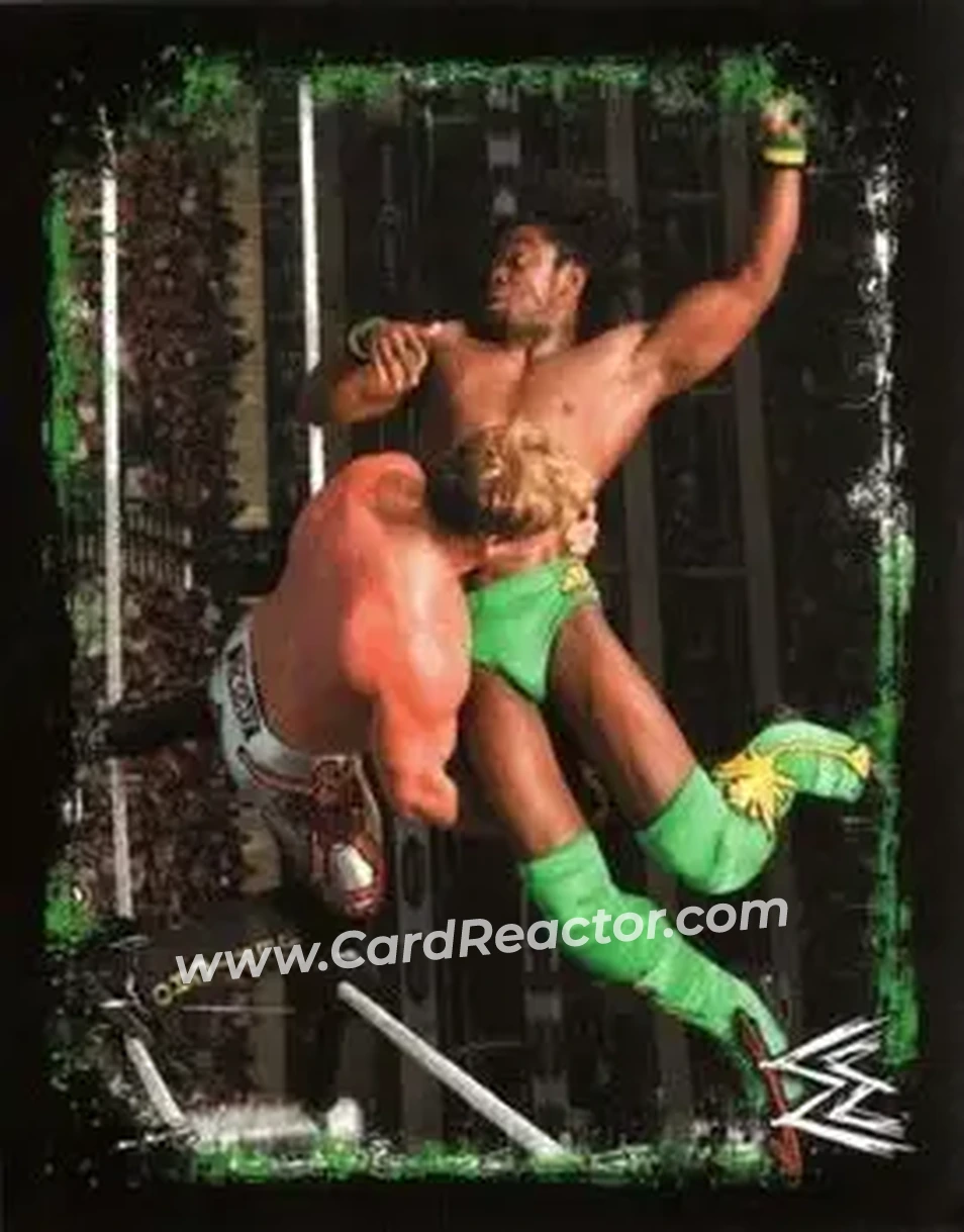 2009 Topps WWE Rivals Spanish #74 - Kofi Kingston - Front