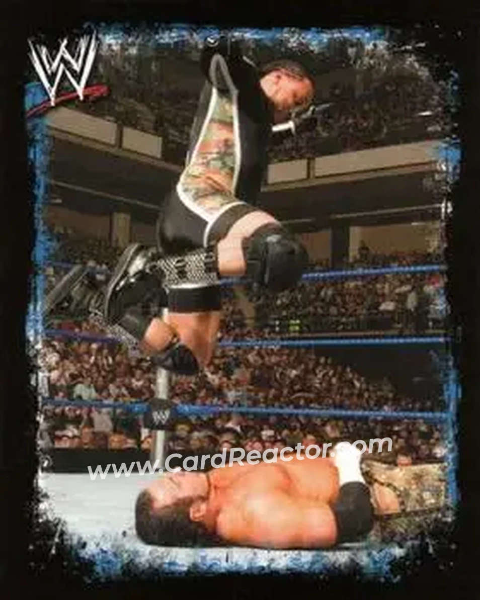 2009 Topps WWE Rivals Spanish #146 - MVP - Front