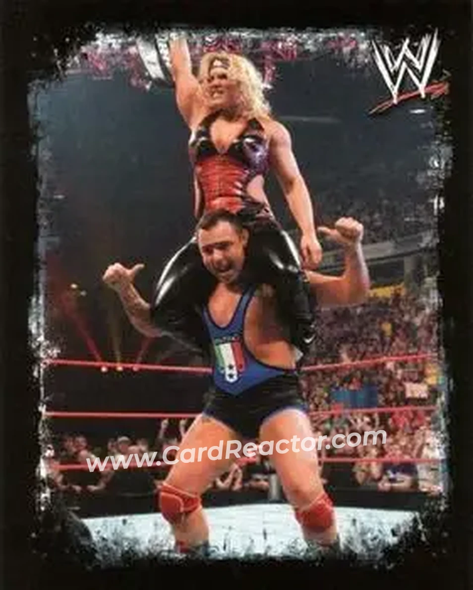 2009 Topps WWE Rivals Spanish #194 - Santino Marella - Front 2009 Topps WWE Rivals Spanish #194 - Santino Marella - Front