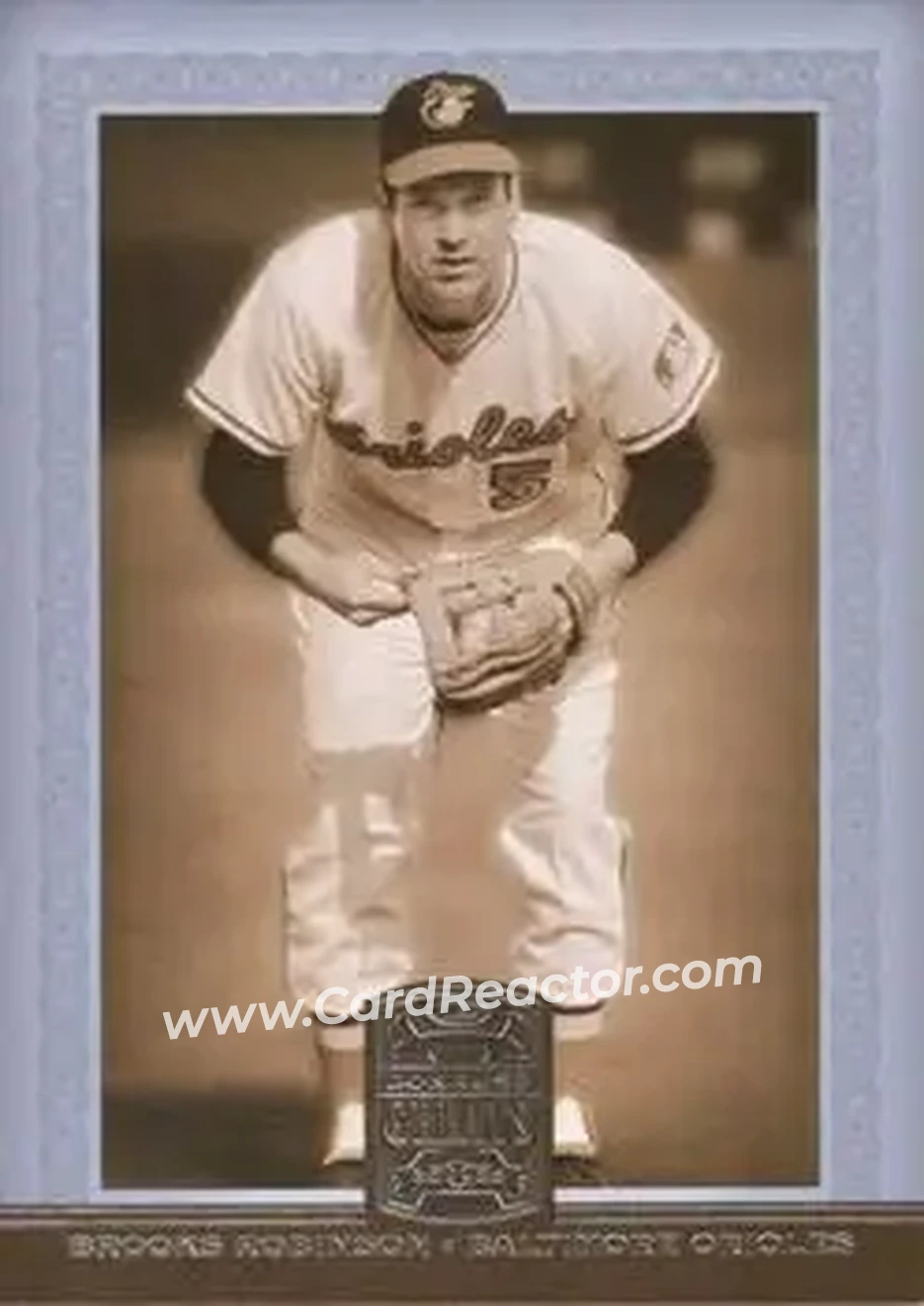 2005 Donruss Greats #10 - Brooks Robinson - Baltimore Orioles - Front 2005 Donruss Greats #10 - Brooks Robinson - Baltimore Orioles - Front