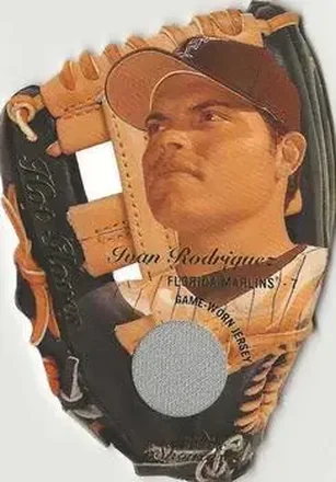2004 Fleer Showcase feature card