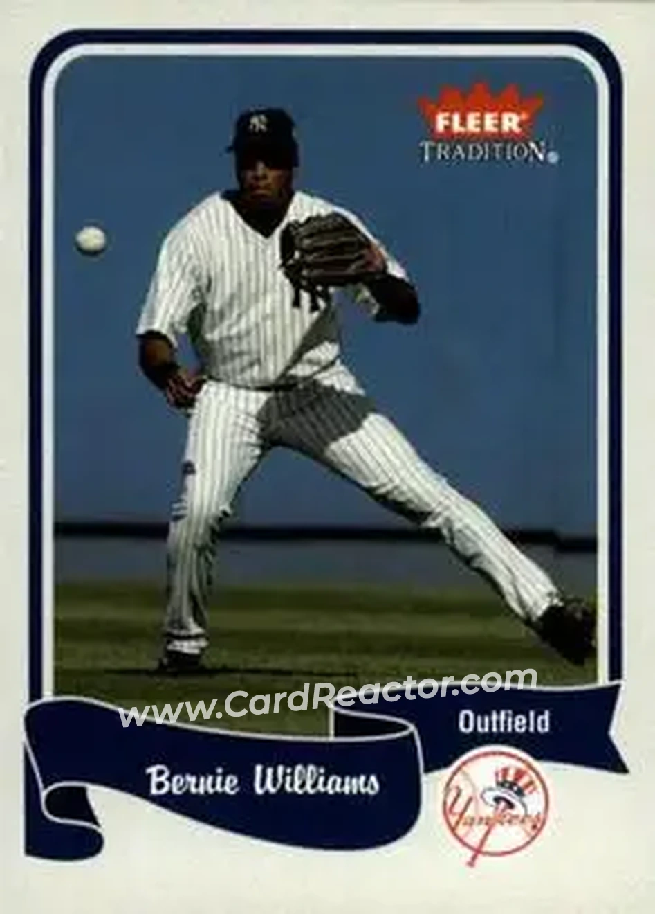 2004 Fleer Tradition #65 - Bernie Williams - New York Yankees - Front