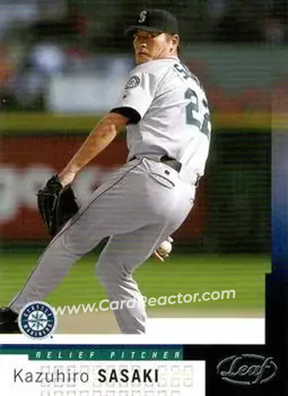 2004 Leaf #80 - Kazuhiro Sasaki - Seattle Mariners - Front