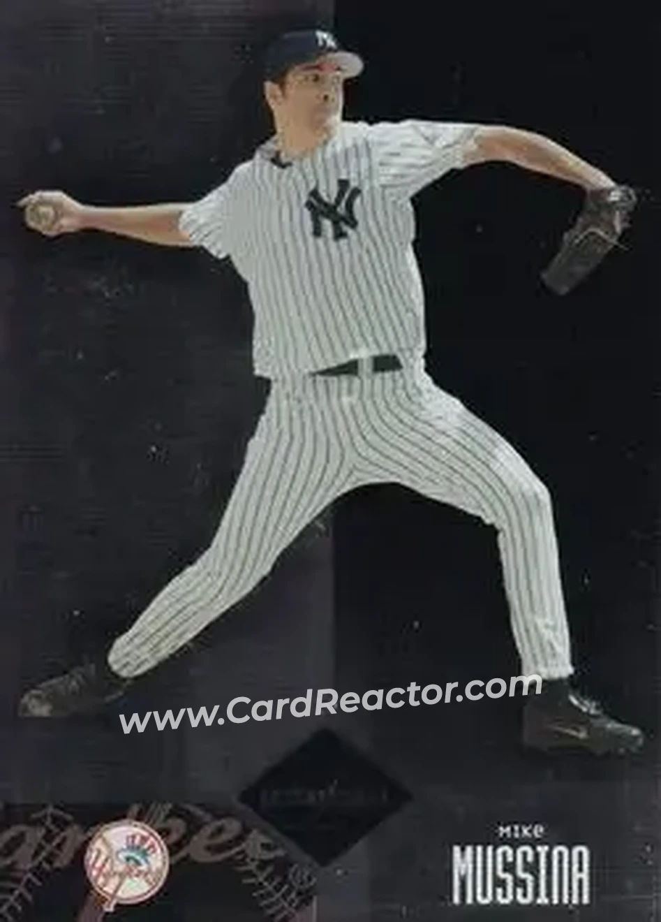 2004 Leaf Limited #110 - Mike Mussina - New York Yankees - Front