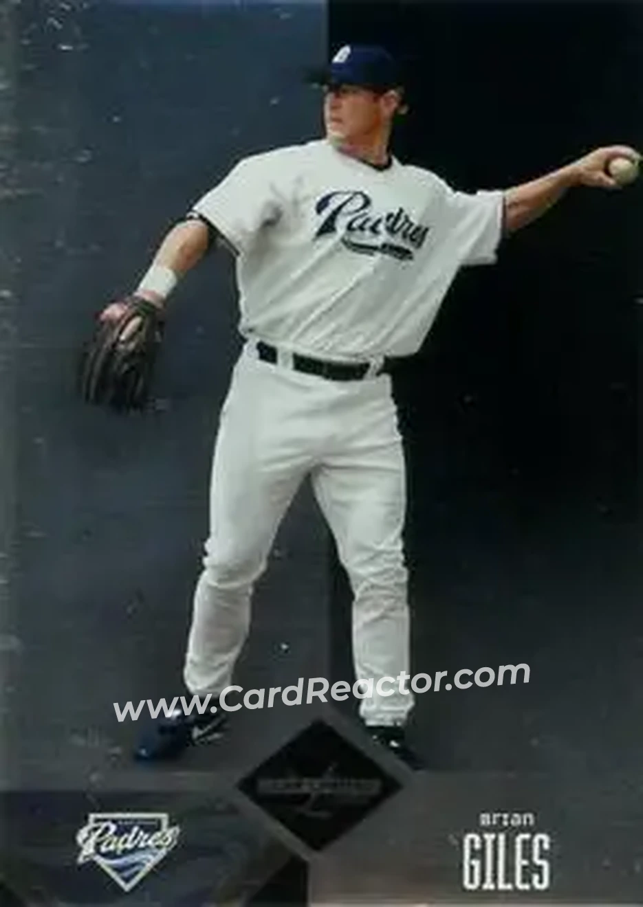 2004 Leaf Limited #19 - Brian Giles - San Diego Padres - Front 2004 Leaf Limited #19 - Brian Giles - San Diego Padres - Front