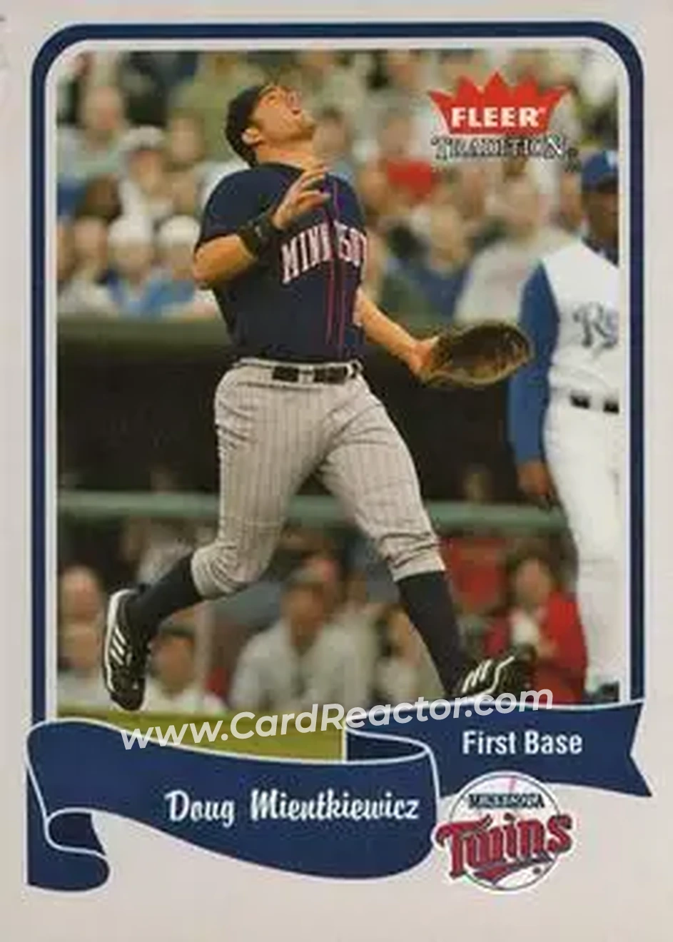 2004 Fleer Tradition #231 - Doug Mientkiewicz - Minnesota Twins - Front