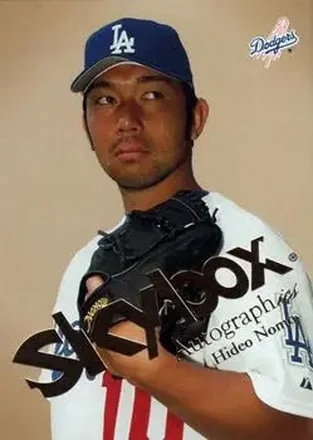 2004 SkyBox Autographics #45 - Hideo Nomo - Los Angeles Dodgers