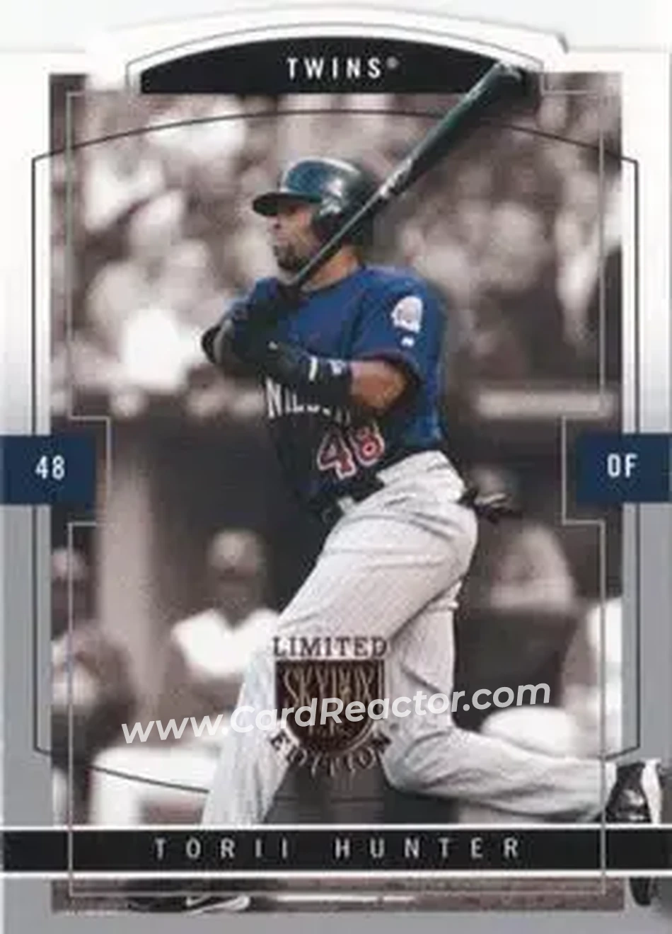 2004 SkyBox LE #48 - Torii Hunter - Minnesota Twins - Front